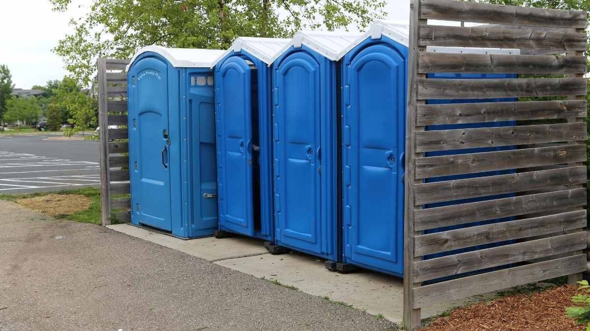 Porta Potty Rental Pros - Quality Portable Restroom Services in Custar, OH, 43511